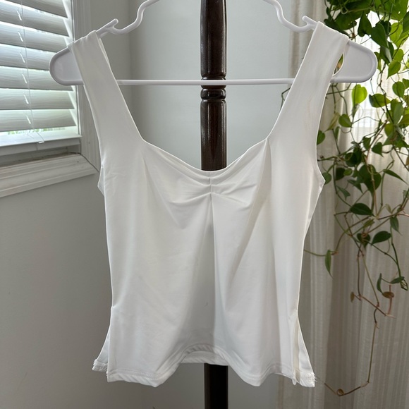 Princess Polly Tops - Princess Polly lower impact side slit tank size US 4